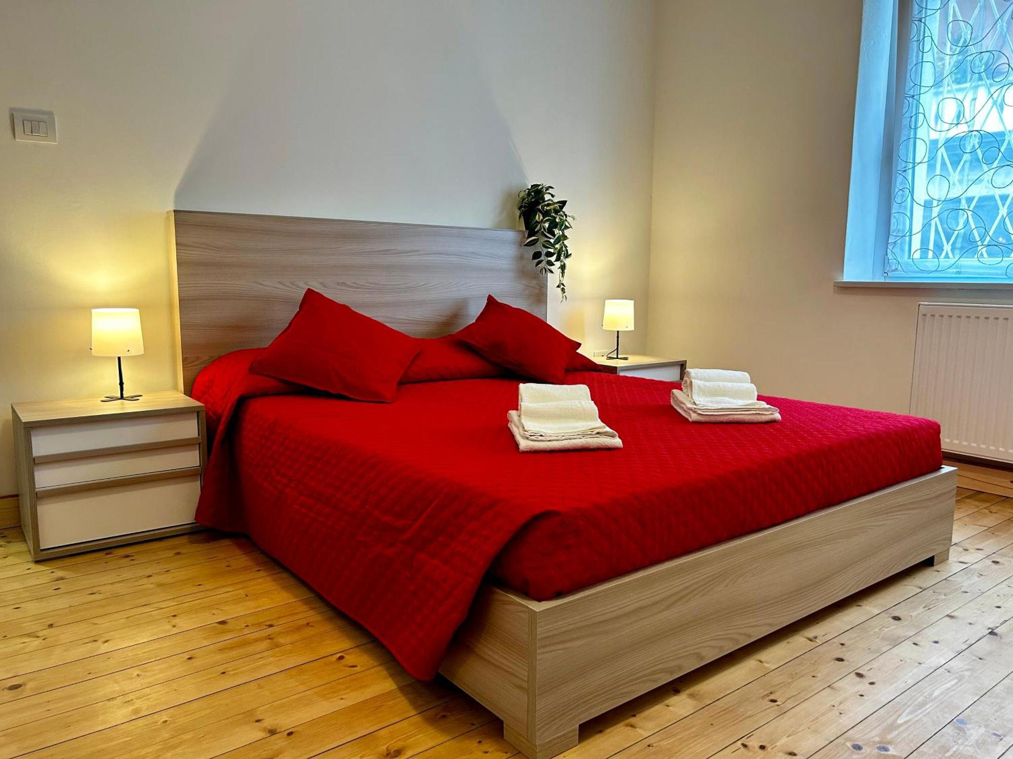 Luxury Allo Apartment In Center Of Udine Buitenkant foto